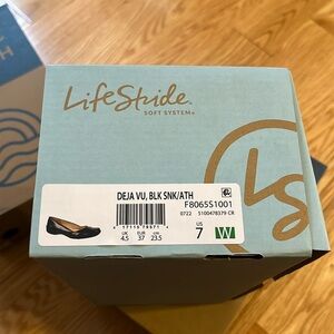 LIFE STRIDE SOFT SYSTEM BLACK FLATS